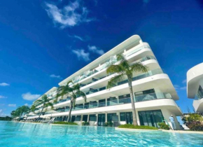 Cana Rock Star infinity pool, golf & beach club